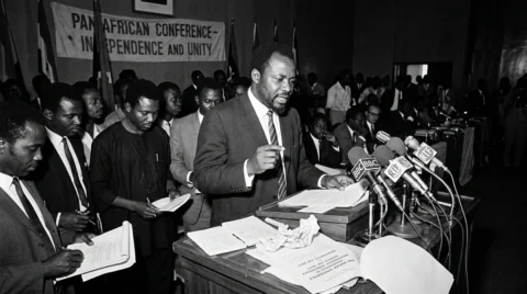 Documental histórico de 1960 con micrófonos de prensa de Patrice Lumumba